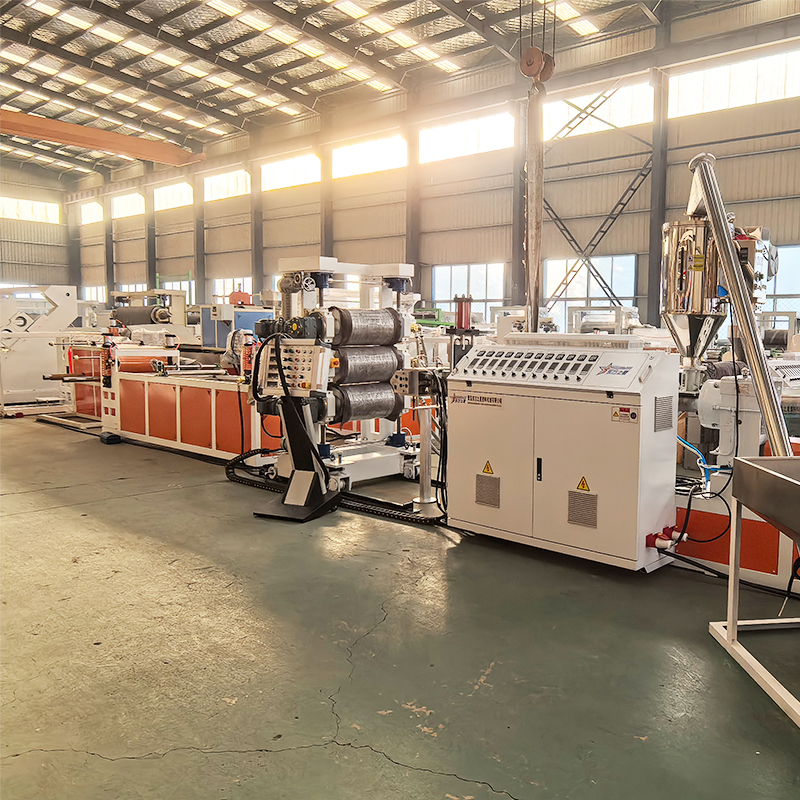 PS-arkin suulakepuristuskone.Ladataan