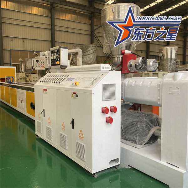 ​Tietoja PVC-puu-muovikomposiittipaneelilaitteista