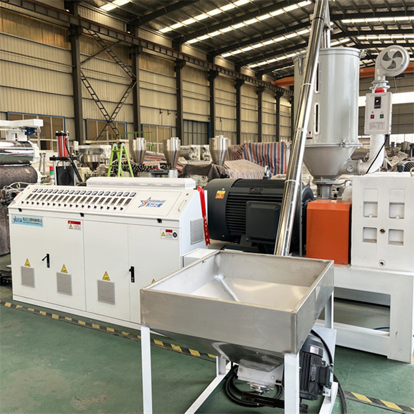 Muovinen Root Controll -rullakone