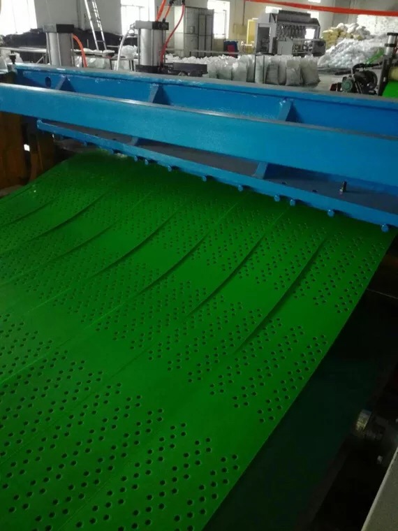 Yksiruuvipuristuslinja HDPE-geocell-tuotantoon